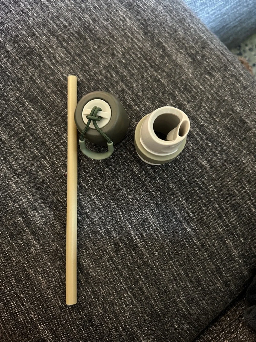 Owala FreeSip Twist 24oz (Green House) - Picture 2 of 5